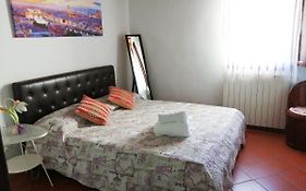 Santa Maria Novella Station Florentine Apartment